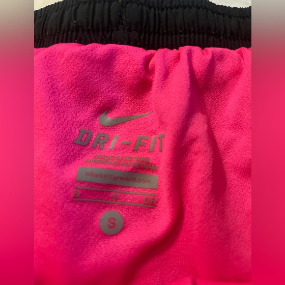 Three pair of Nike athletic running shorts with the inner short - Picture 5 of 6